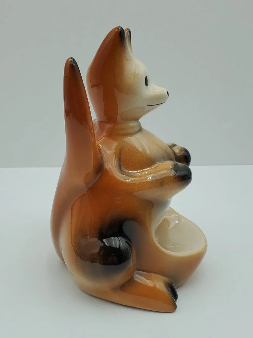 Fine Entertainment kangaroo keeper